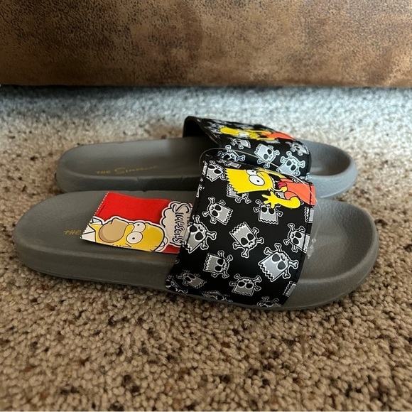 NWT The Simpsons Black & Gray Bart Simpson Skull Print Slides Size 1 Boys - Picture 4 of 8